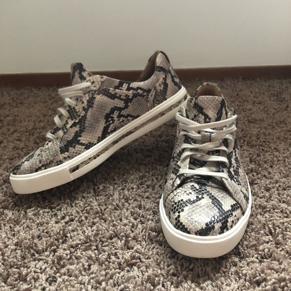 clarks snakeskin sneakers